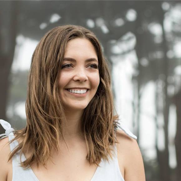 Meet your Posher, Bryoni - Picture 1 of 1